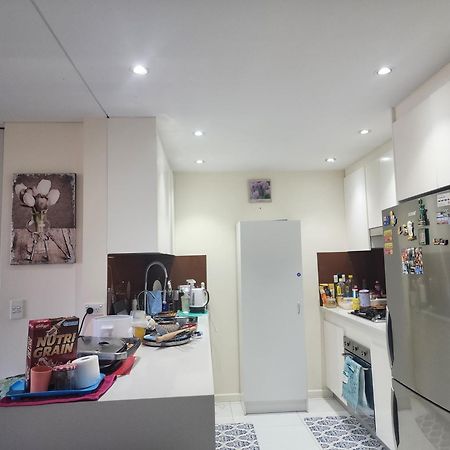 Parramatta Shared Apartment Sydney Bagian luar foto