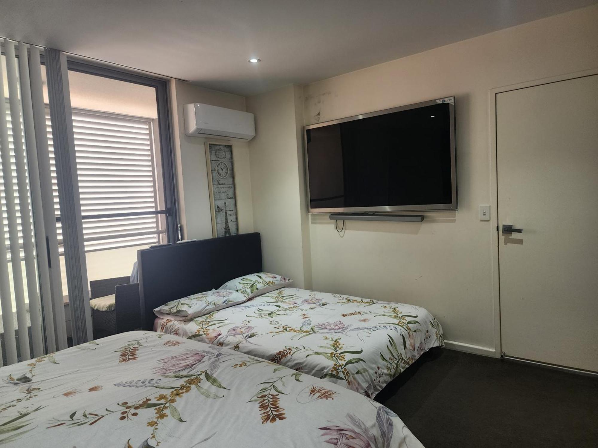 Parramatta Shared Apartment Sydney Bagian luar foto